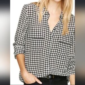 Babaton Women's Silk Black and Off-White Houndstooth Button Up Shirt Sz Medium